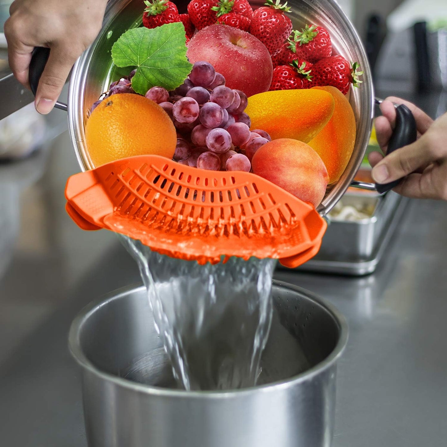 Clip On Strainer Silicone for all Pots and Pans, AUOON Pasta Strainer Clip on Food Strainer for Meat Vegetables Fruit Silicone Kitchen Colander